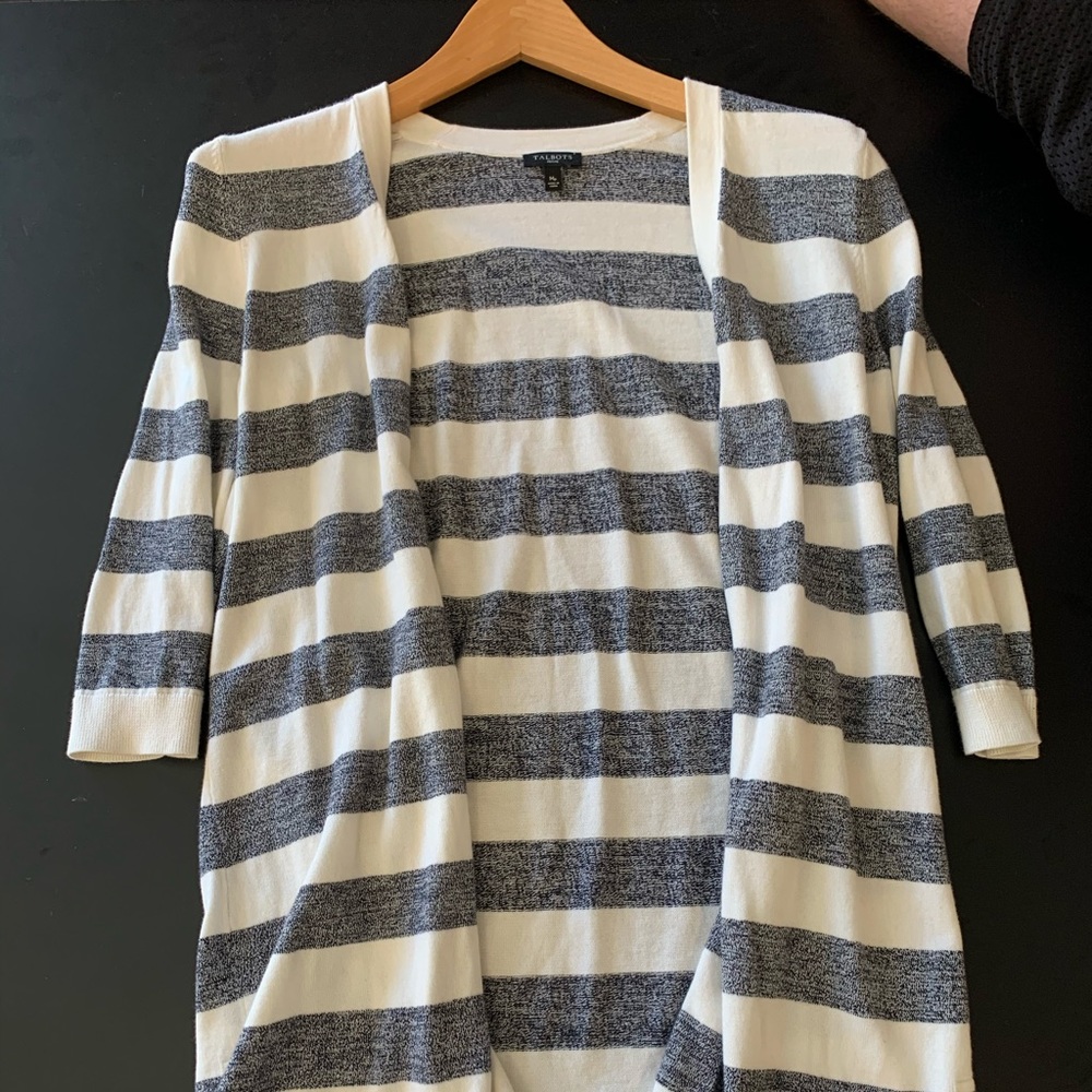 White and Gray cardigan sz medium